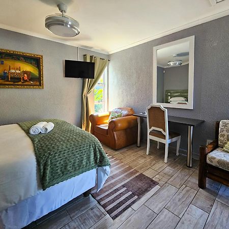 Northern Vine Guesthouse B&B Self-Catering Врекенфелл Екстер'єр фото