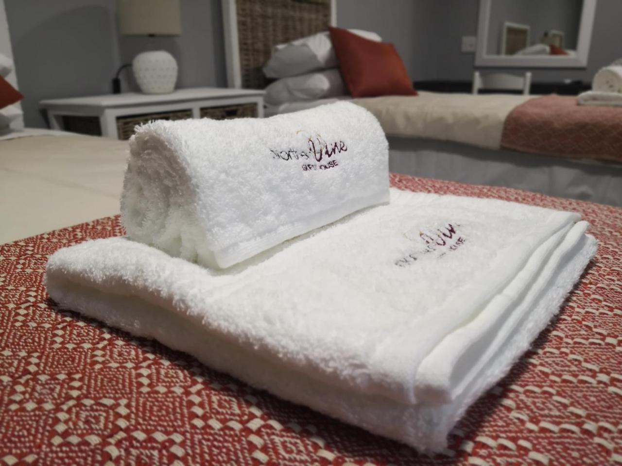 Northern Vine Guesthouse B&B Self-Catering Врекенфелл Екстер'єр фото